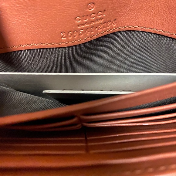 Gucci Orange Embossed Leather Clutch with Gold Chain - Picture 4 of 5